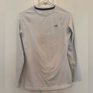Under Armour Cold Gear Long sleeve insulated shirt white size Medium